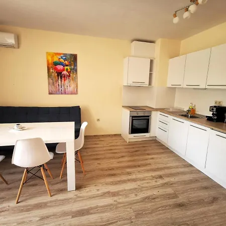 Апартаменты South Bay Beach Варна